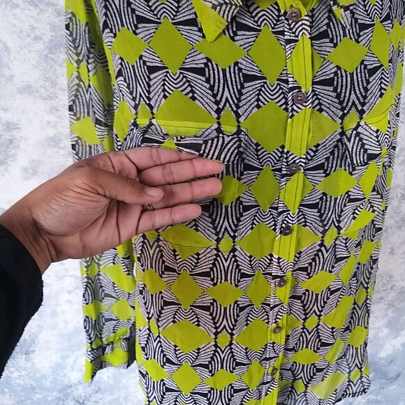 True By Vince Camuto Geometric Patterned Button-Up Shirt Size XL - Picture 4 of 10
